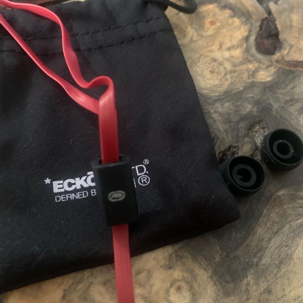 Ecko Unltd. Stomp Wired Earbuds with Case - Picture 3 of 8